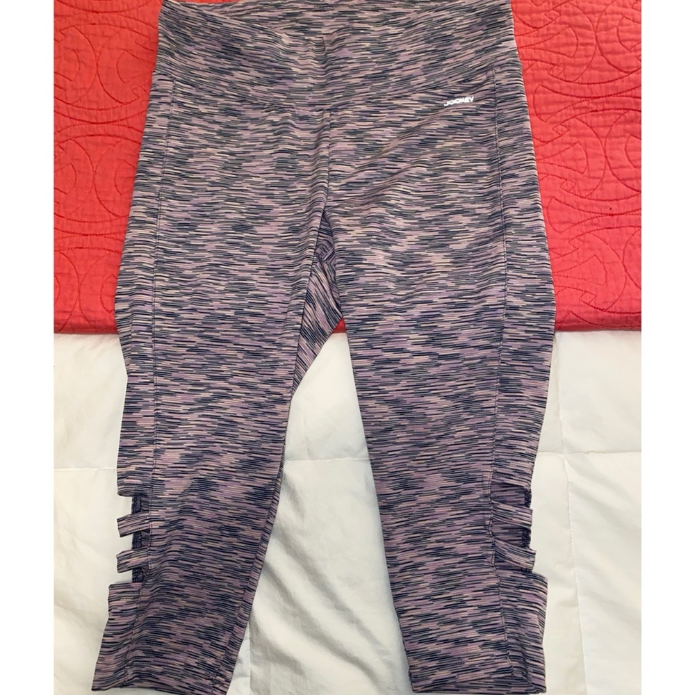 Jockey Cropped Leggings